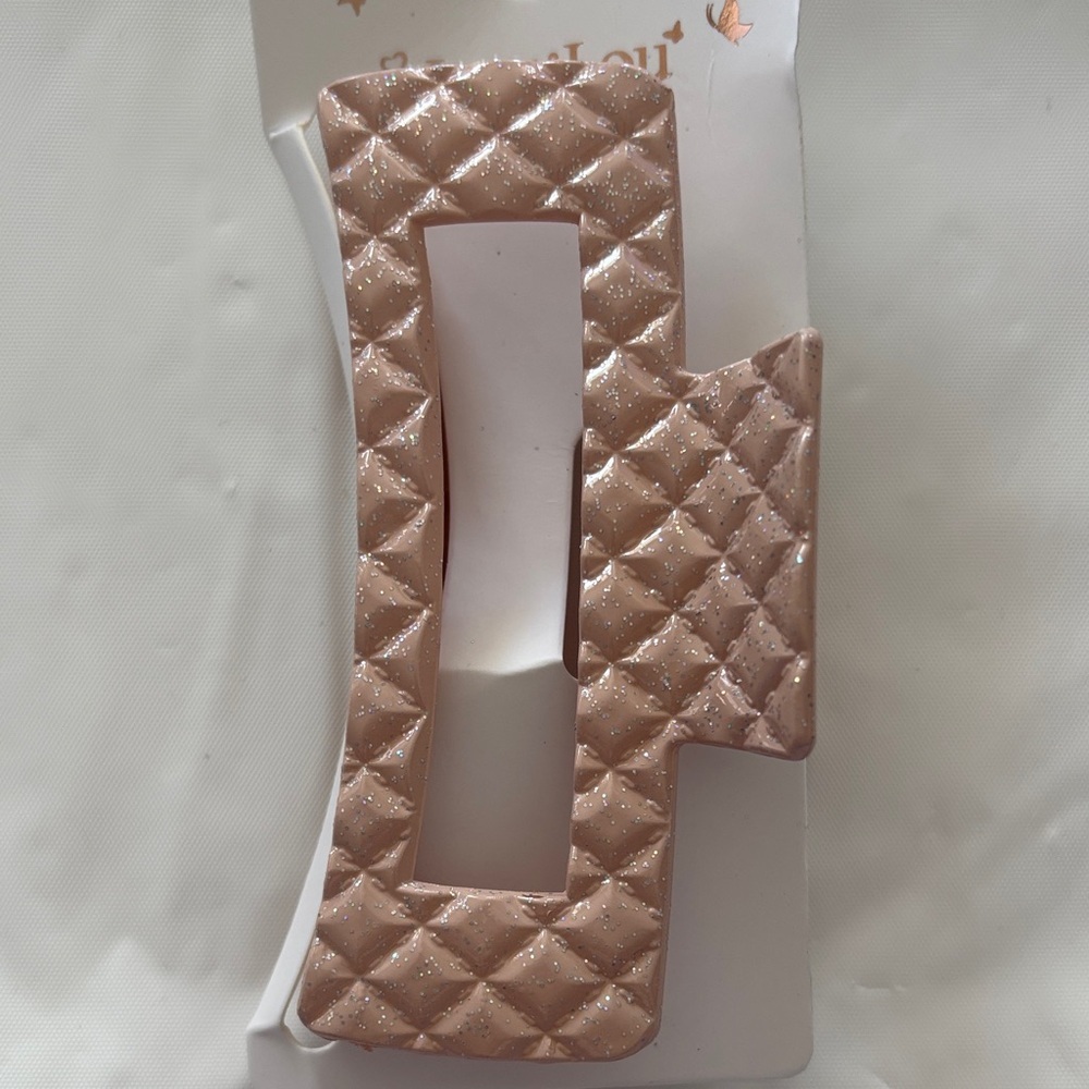 Hair Clip in Shimmery Cream Color